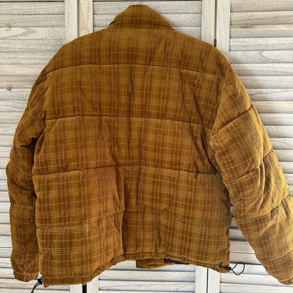 UO Debossed Corduroy Puffer Jacket - Picture 2 of 4